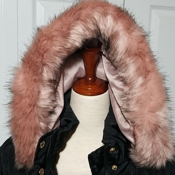 Black and Pink Hooded Puffer Coat - Picture 2 of 10